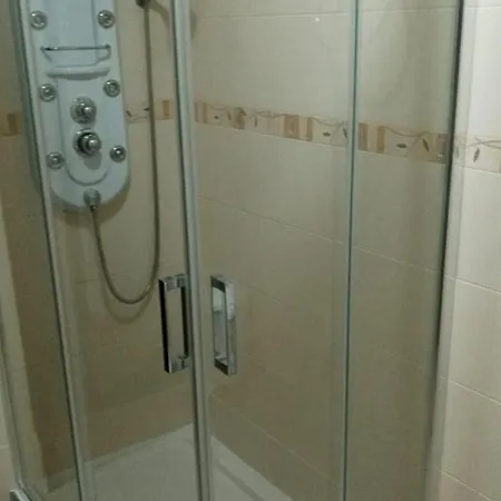 - 1 Bedroom With Sea Views - 0582 דירה